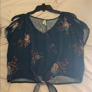 Slightly cropped shirt